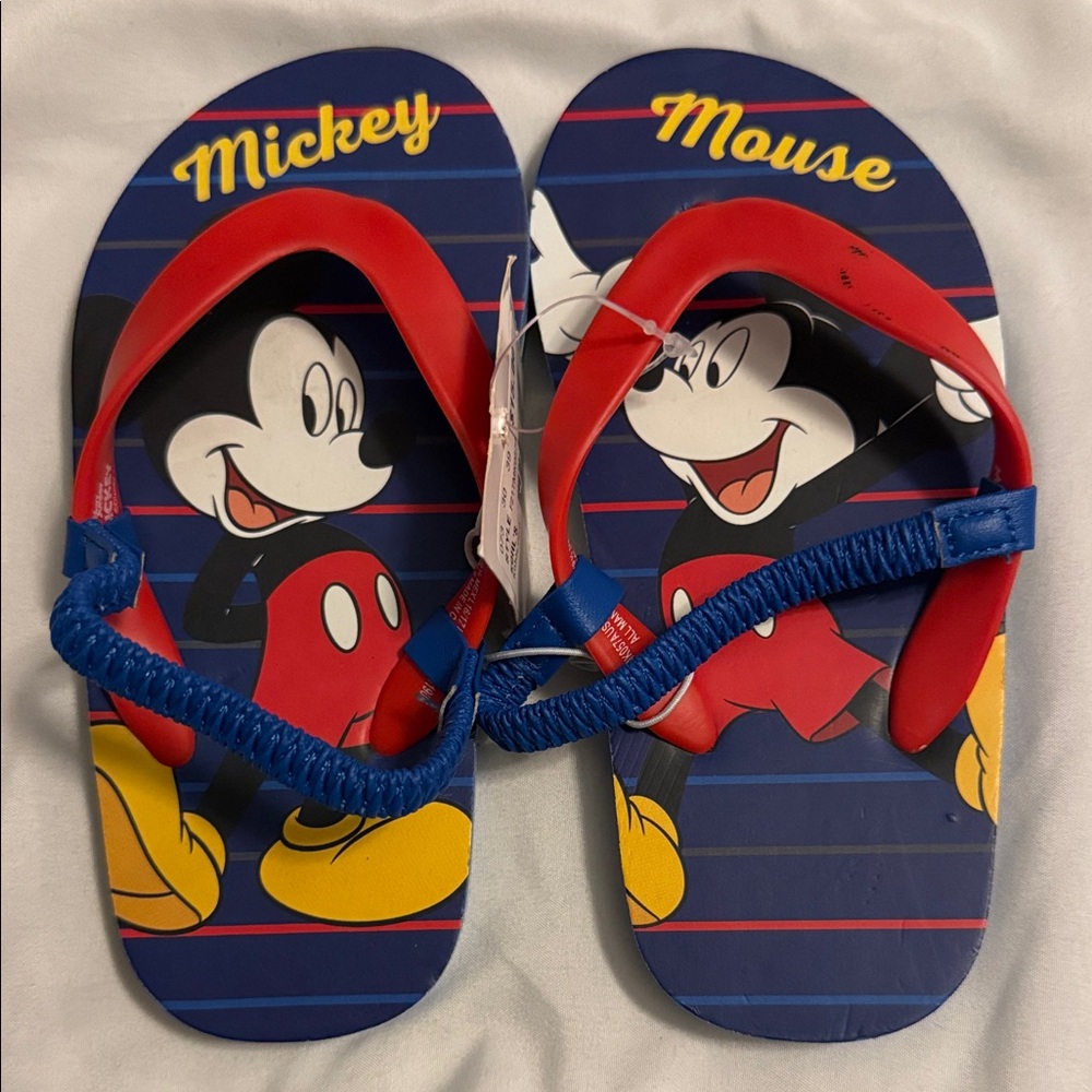 NWOT Mickey Mouse Toddler 9-10 Flip Flops